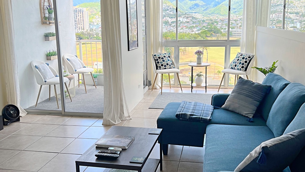 Photo of Livingroom in Waikiki
