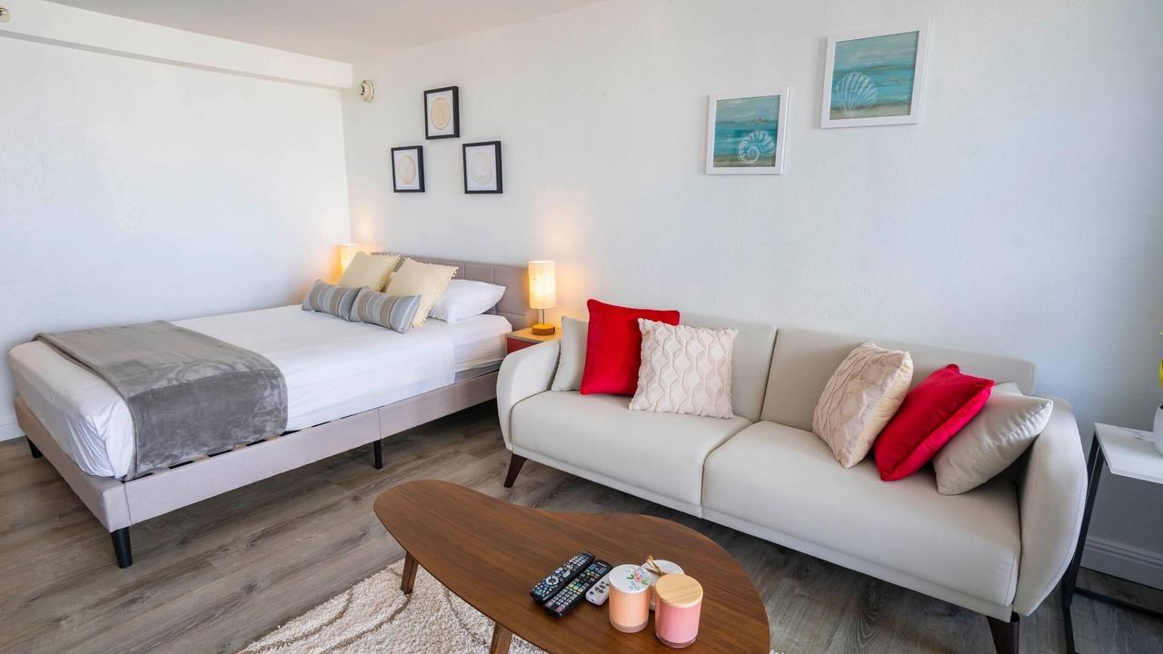 Photo of Bedroom in Waikiki