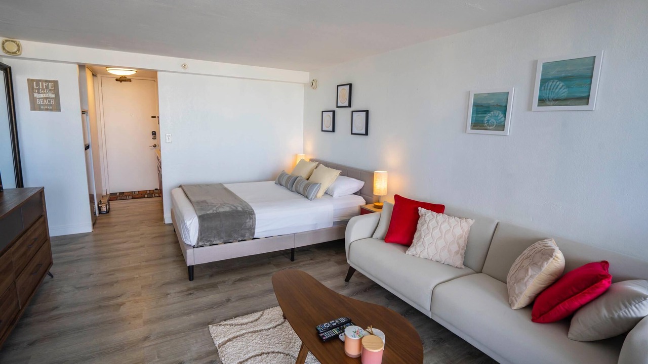Photo of Bedroom in Waikiki