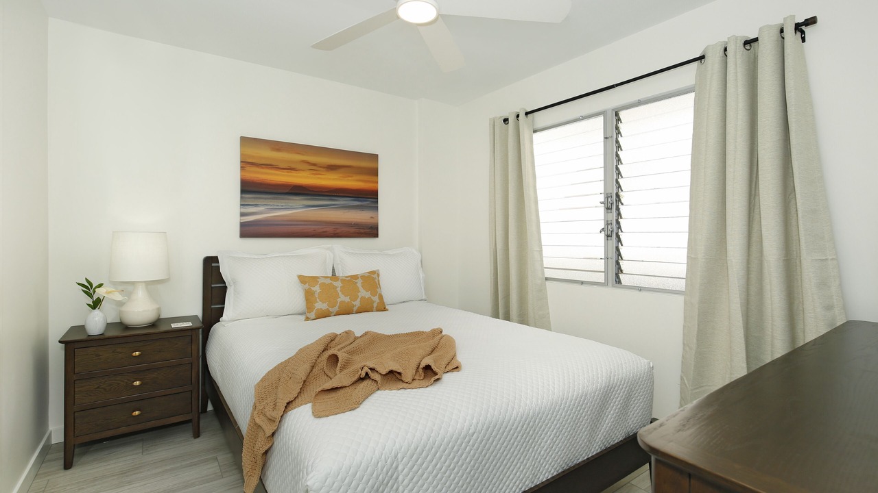 Photo of Bedroom in Waikiki