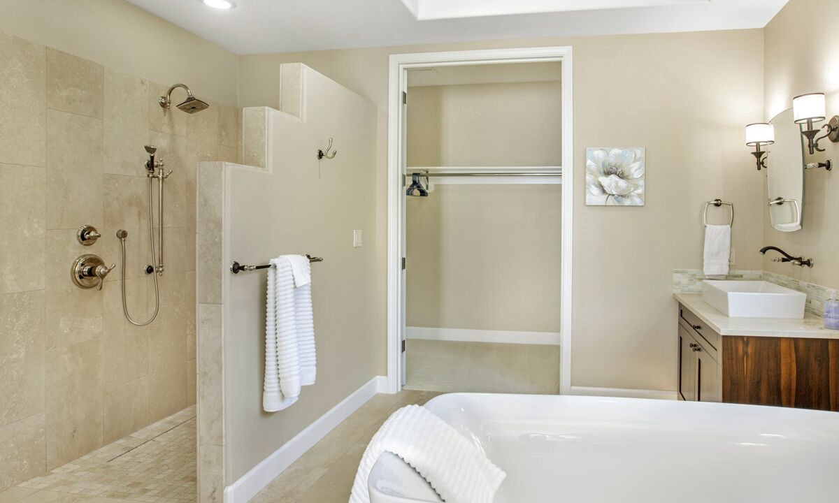 Photo of Bathroom in Keauhou