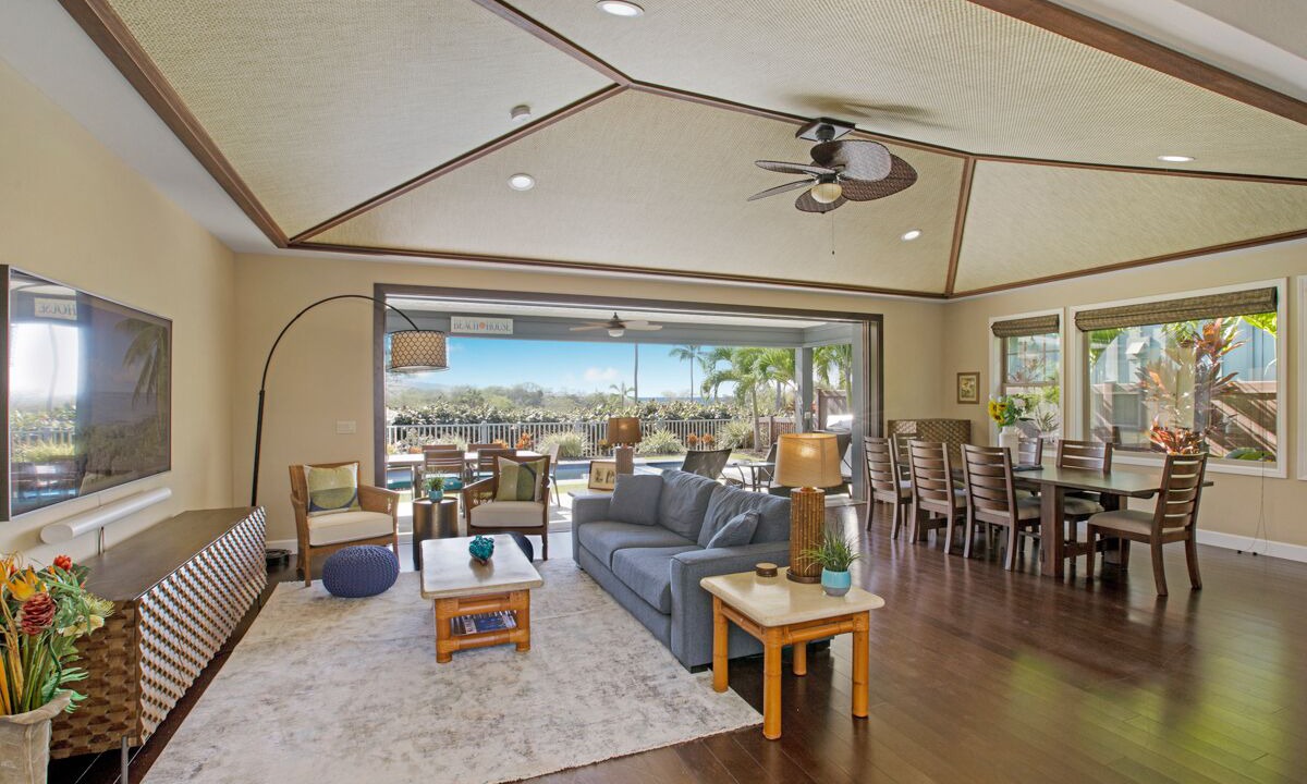 Photo of Livingroom in Keauhou