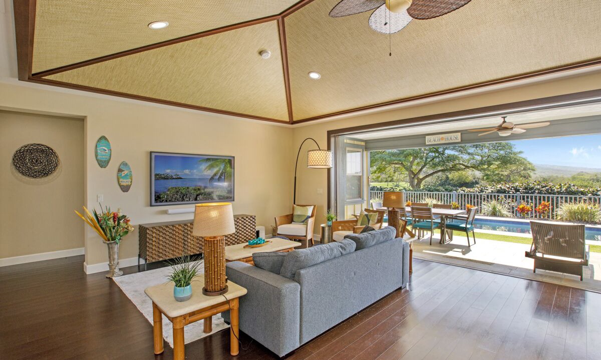 Photo of Livingroom in Keauhou