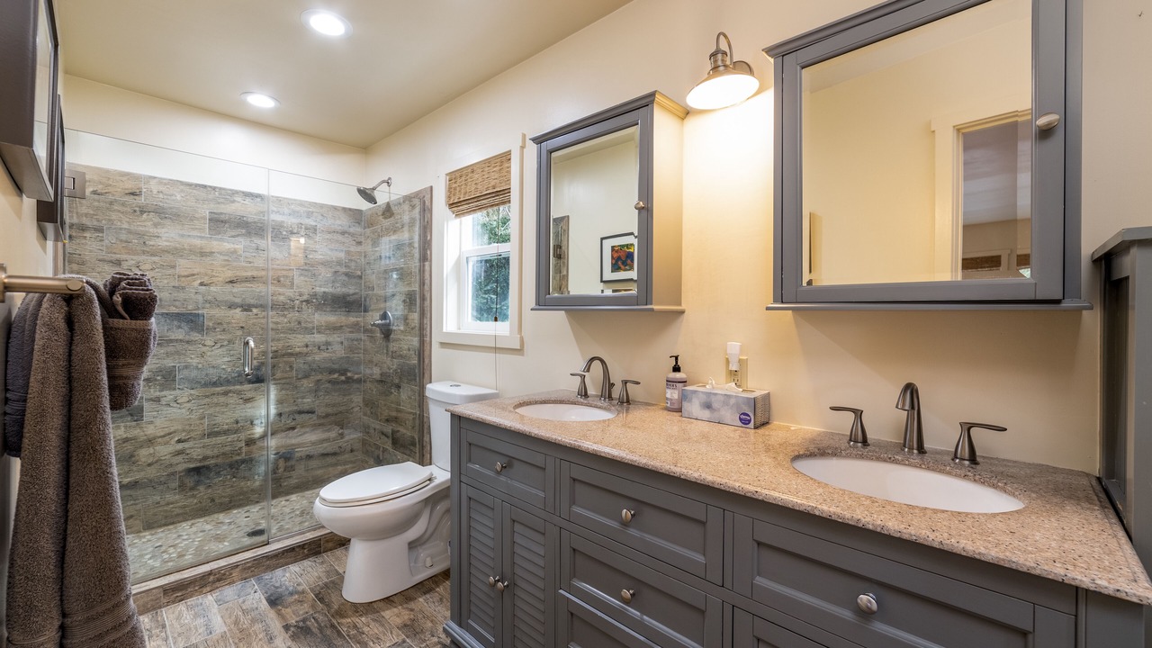 Photo of Bathroom in Kamuela