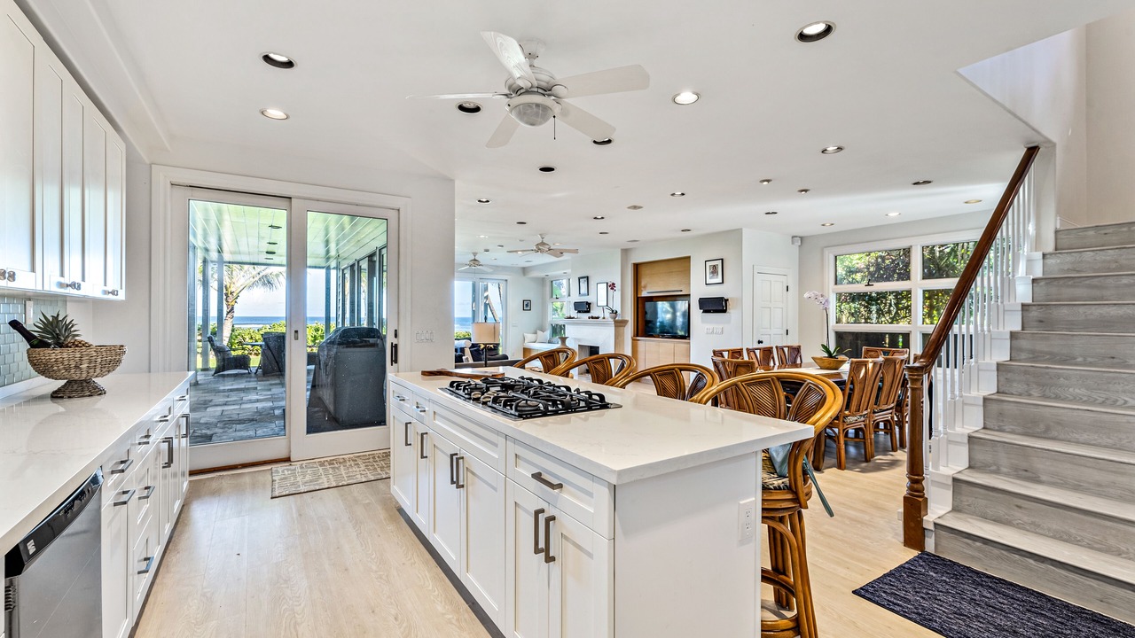 Photo of Kitchen in Mokuleia