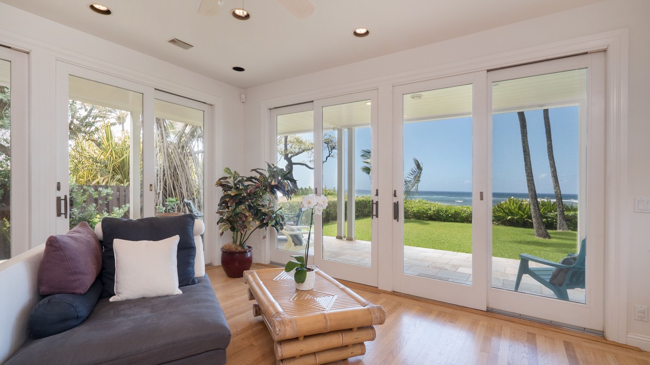 Photo of Livingroom in Mokuleia