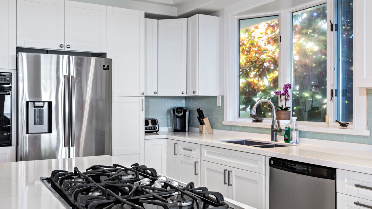 Photo of Kitchen in Mokuleia