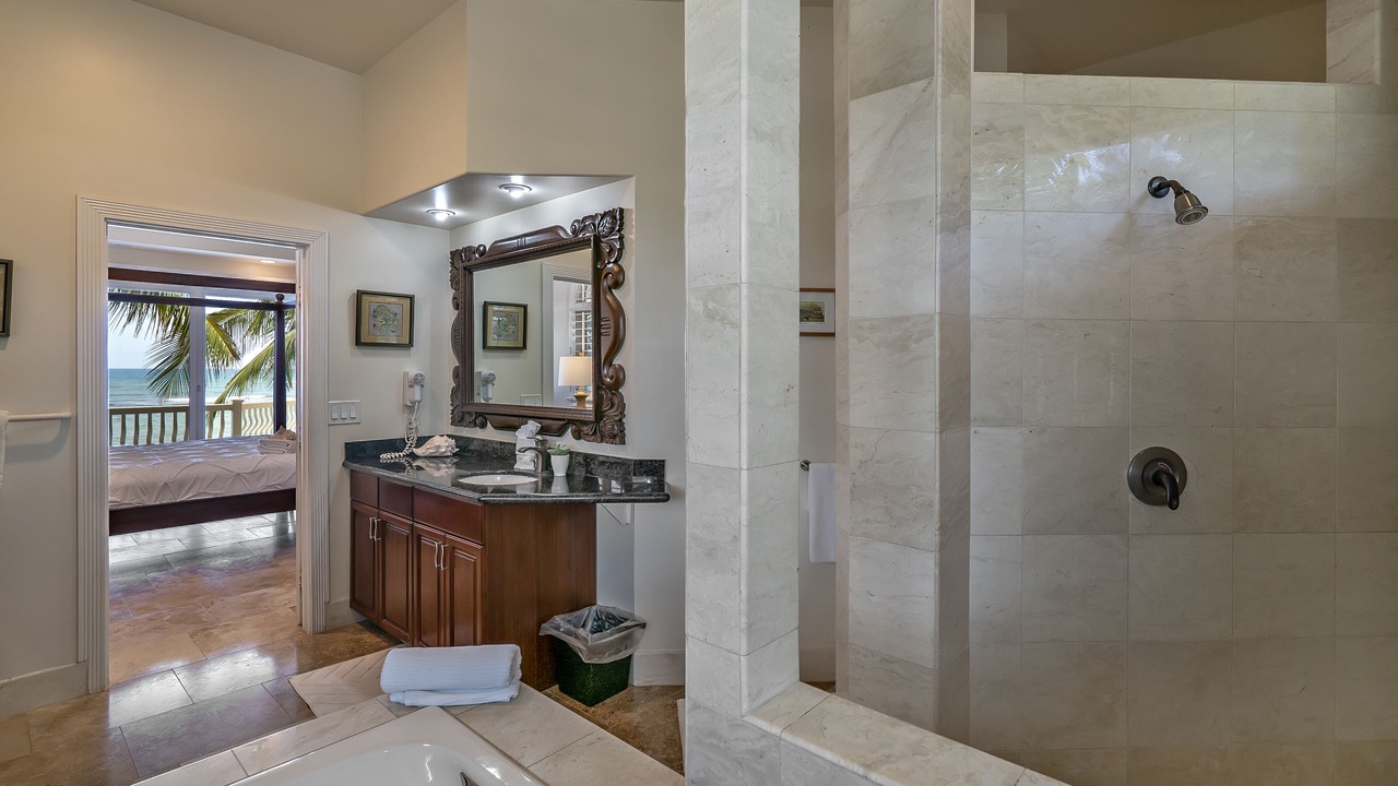 Photo of Bathroom in Mokuleia
