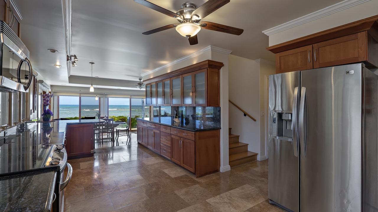 Photo of Kitchen in Mokuleia