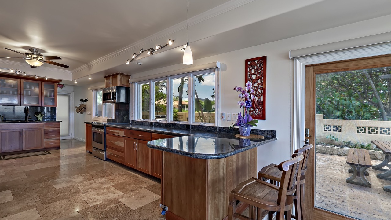 Photo of Kitchen in Mokuleia