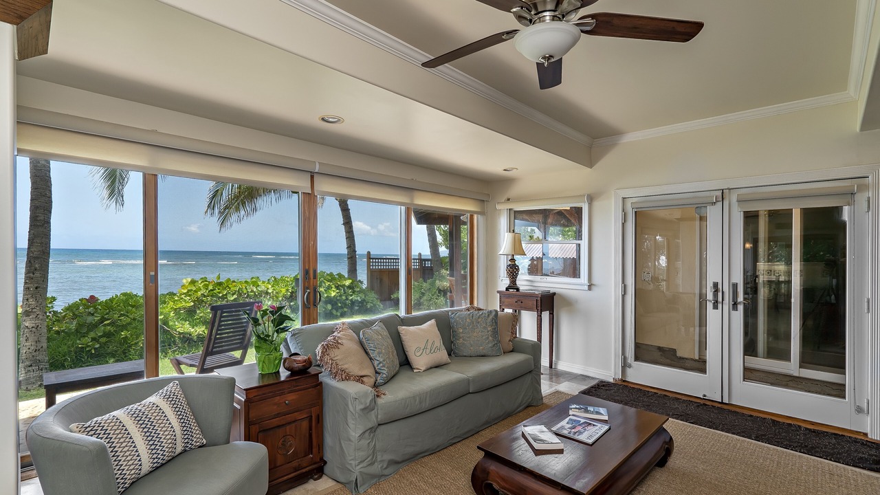 Photo of Livingroom in Mokuleia