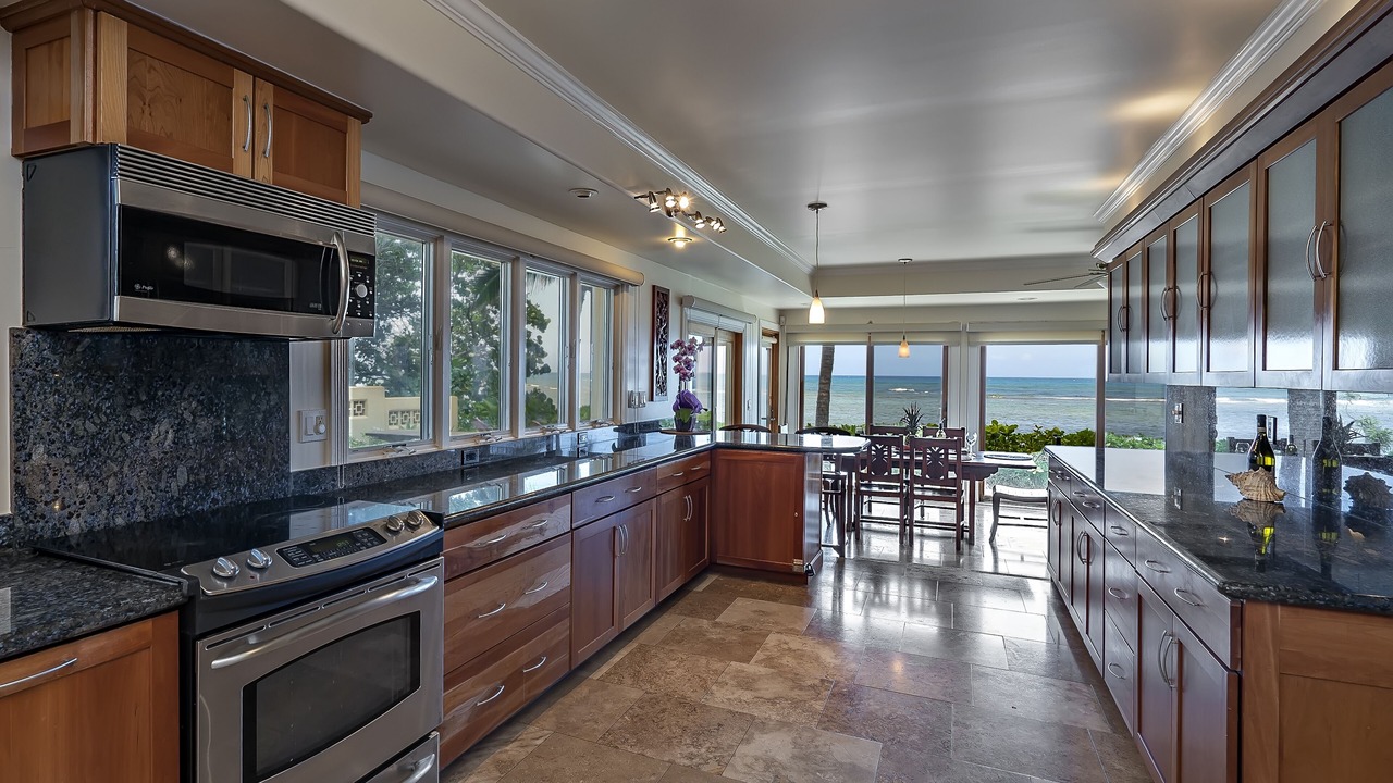 Photo of Kitchen in Mokuleia