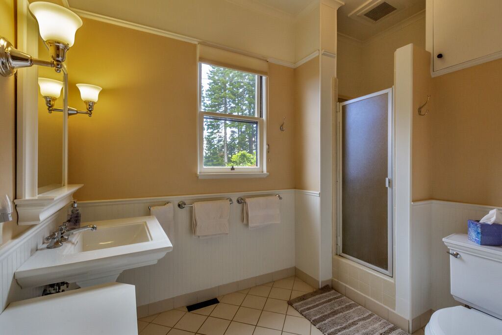 Photo of Bathroom in Makawao