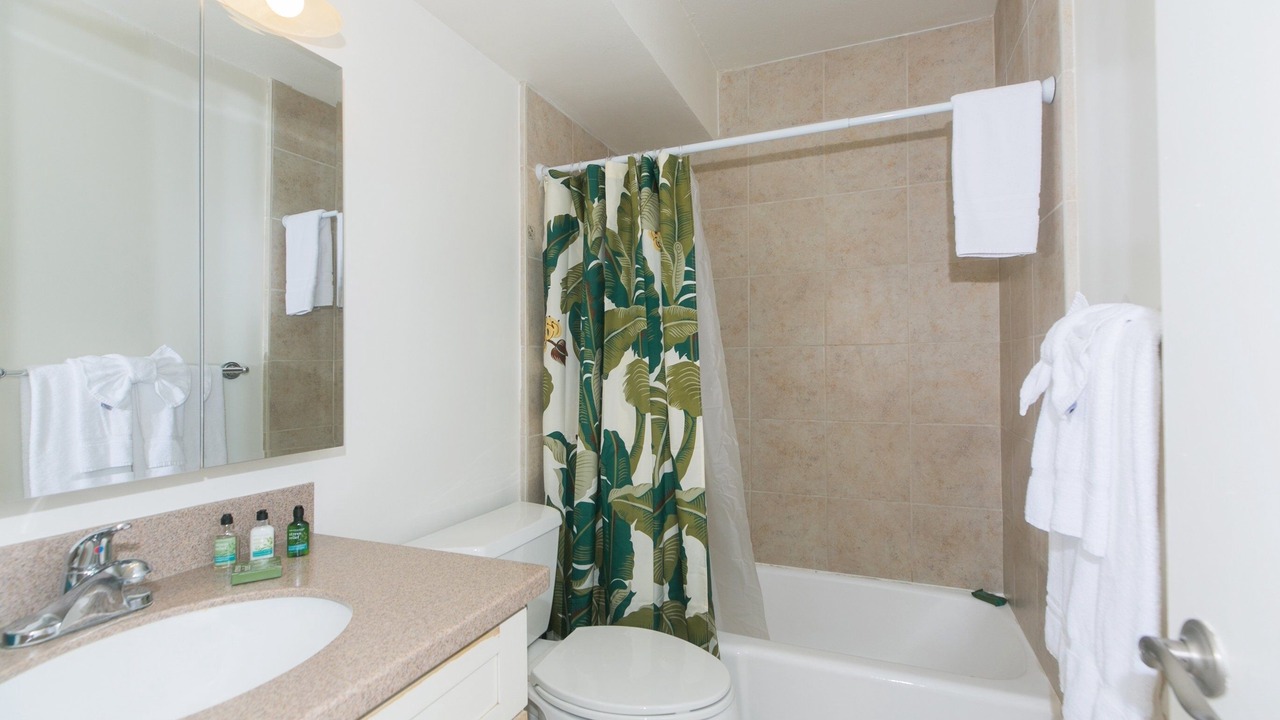 Photo of Bathroom in Waikiki