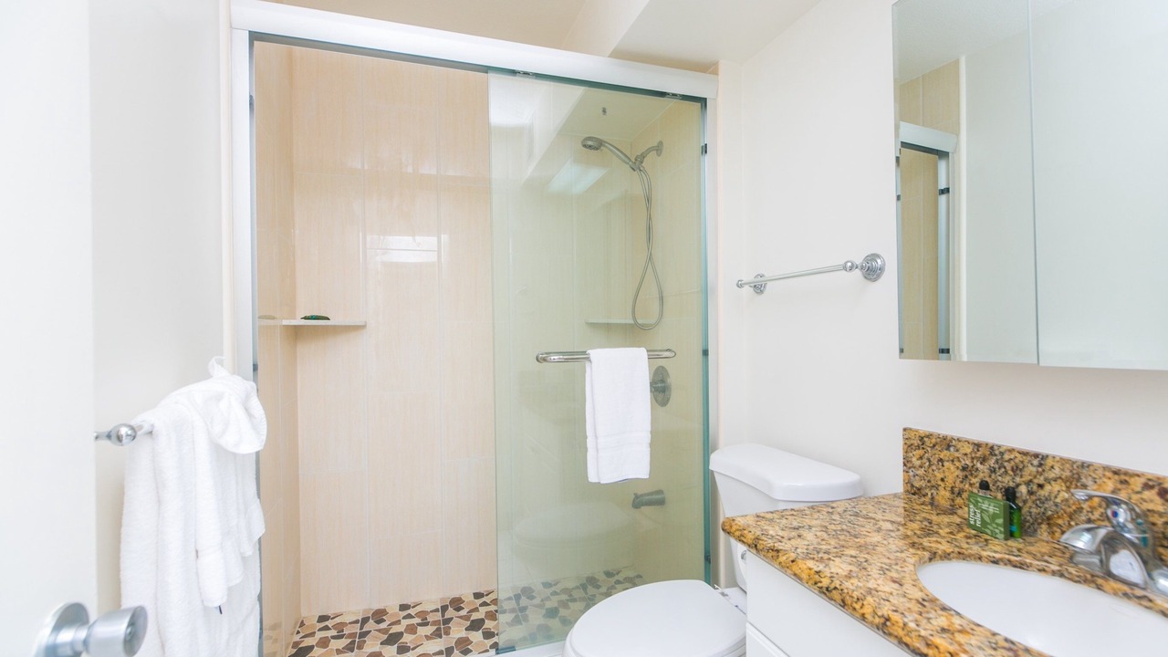 Photo of Bathroom in Waikiki