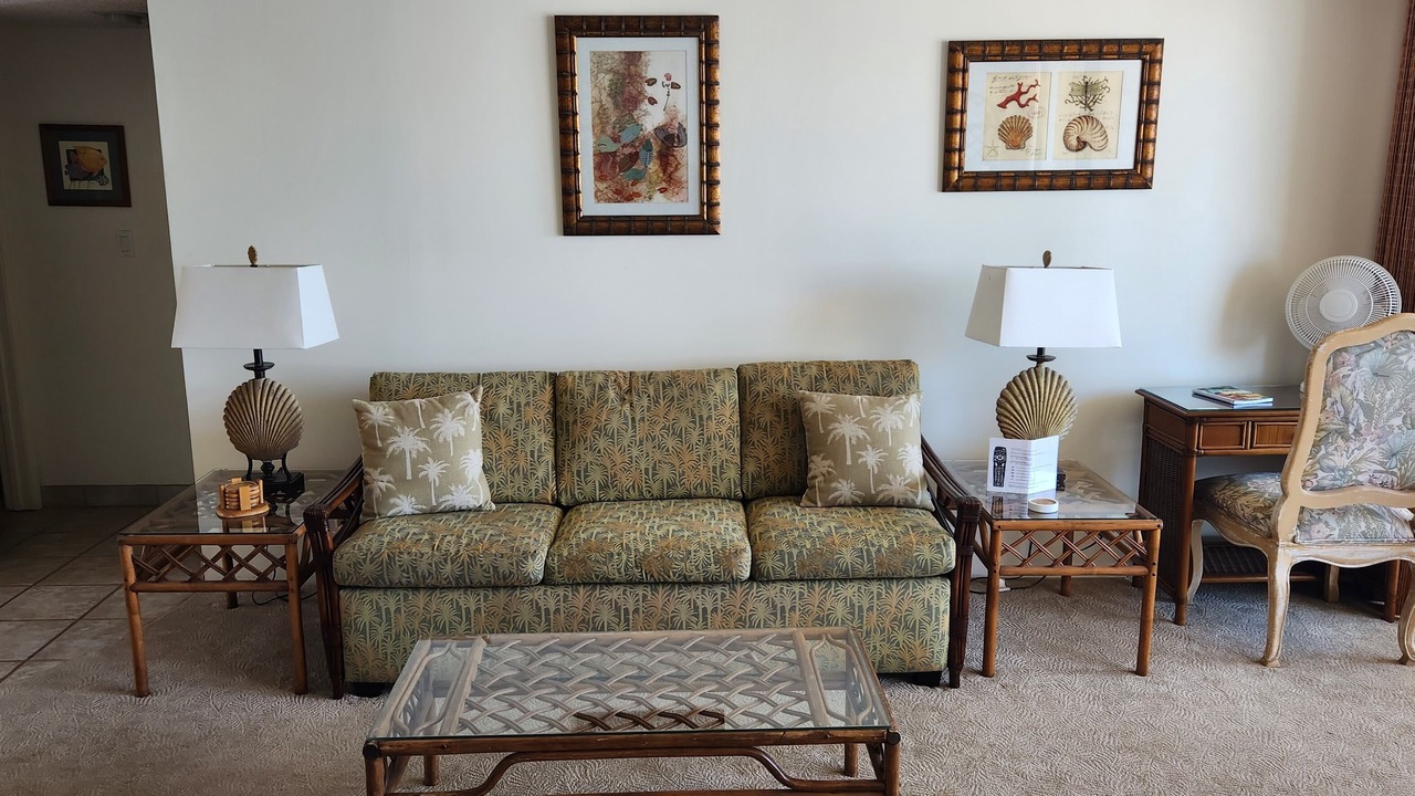 Photo of Livingroom in Kahana