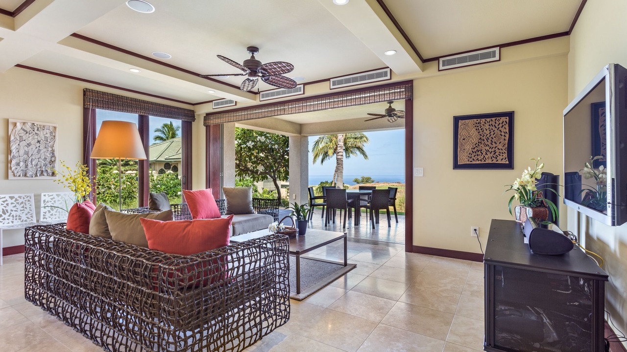 Photo of Livingroom in Kamuela