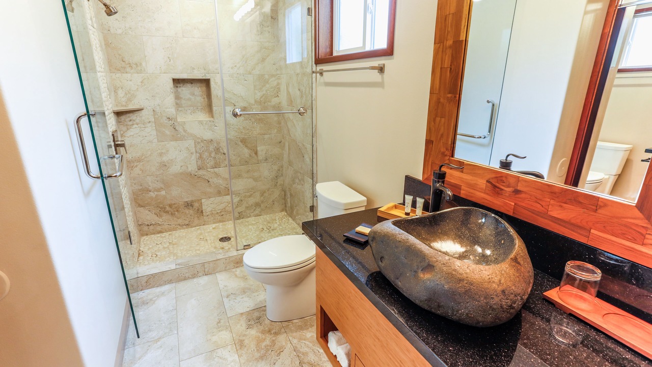 Photo of Bathroom in Keaukaha