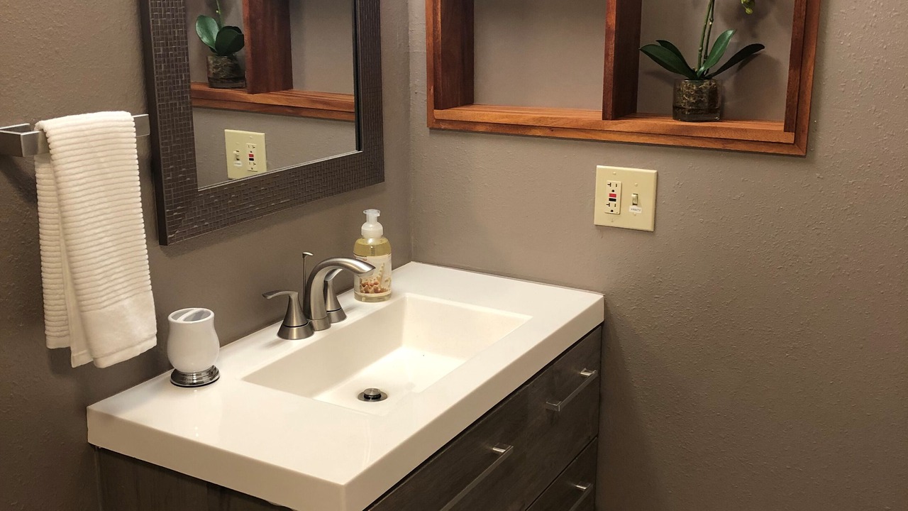 Photo of Bathroom in Hakalau