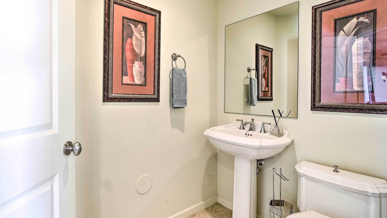 Photo of Bathroom in Kahaluu Bay