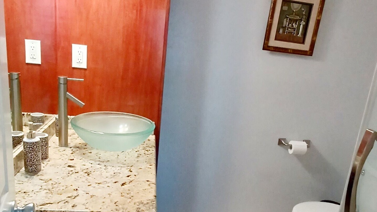 Photo of Bathroom in Waialua