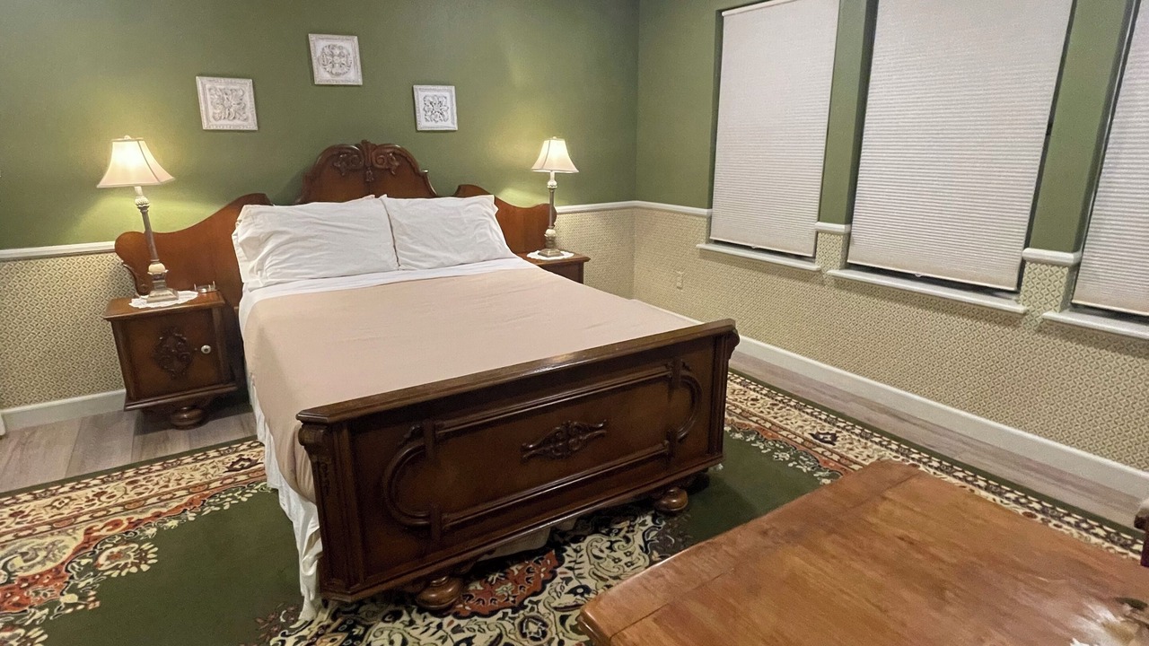 Photo of Bedroom in Northwest Colorado Springs