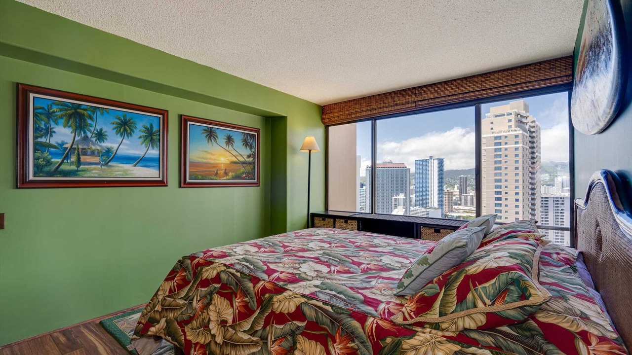 Photo of Bedroom in Waikiki
