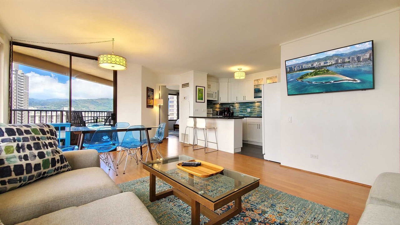 Photo of Livingroom in Waikiki