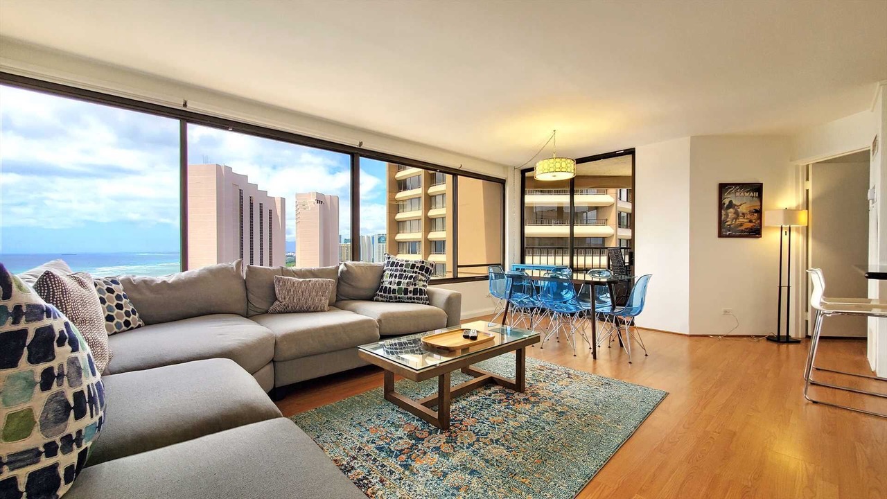 Photo of Livingroom in Waikiki