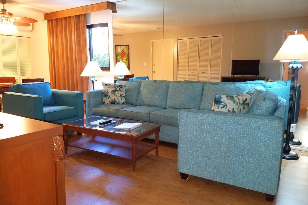 Photo of Livingroom in Kahana
