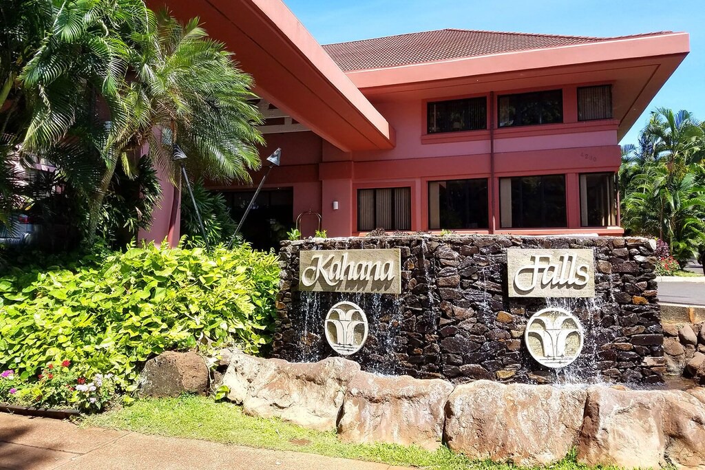 Photo of Buildings in Kahana