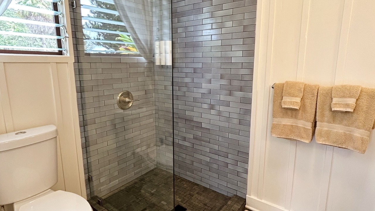Photo of Bathroom in Kaunakakai