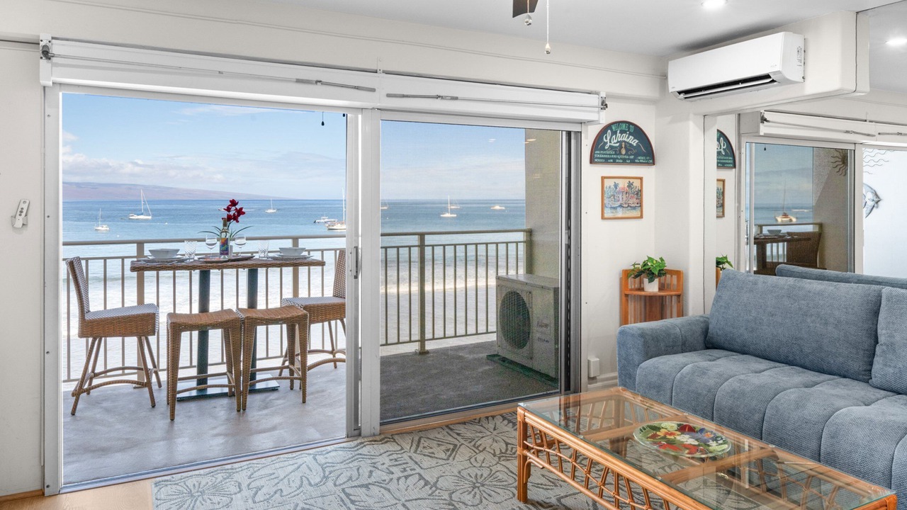 Photo of Bedroom in Historic Lahaina Front Street