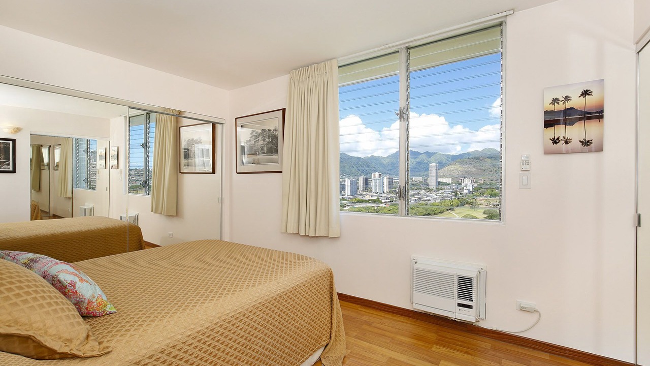 Photo of Bedroom in Waikiki