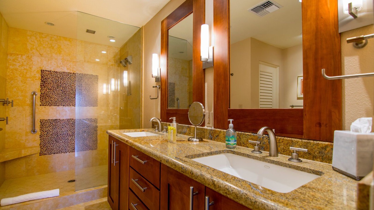Photo of Bathroom in Kapalua