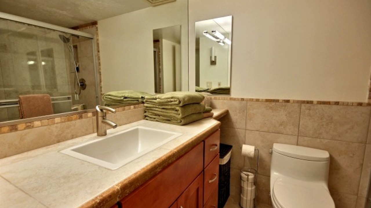 Photo of Bathroom in Kahana