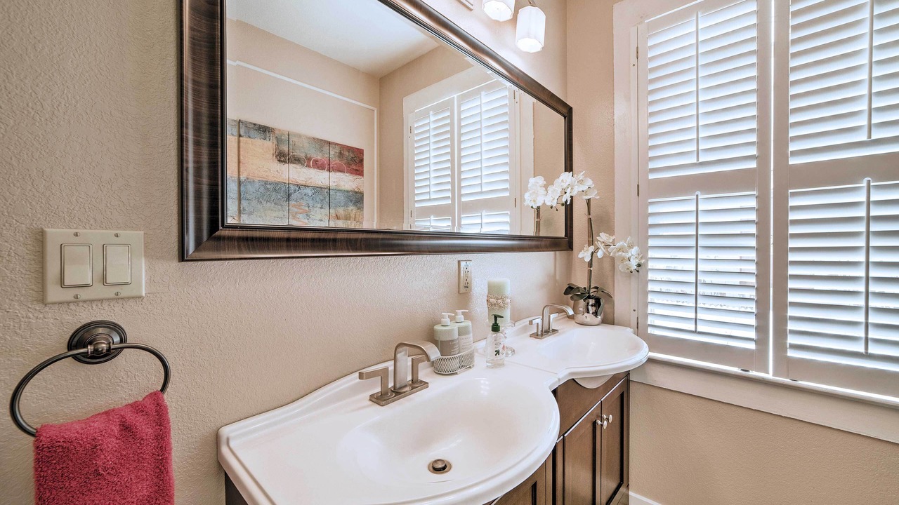 Photo of Bathroom in Hilo