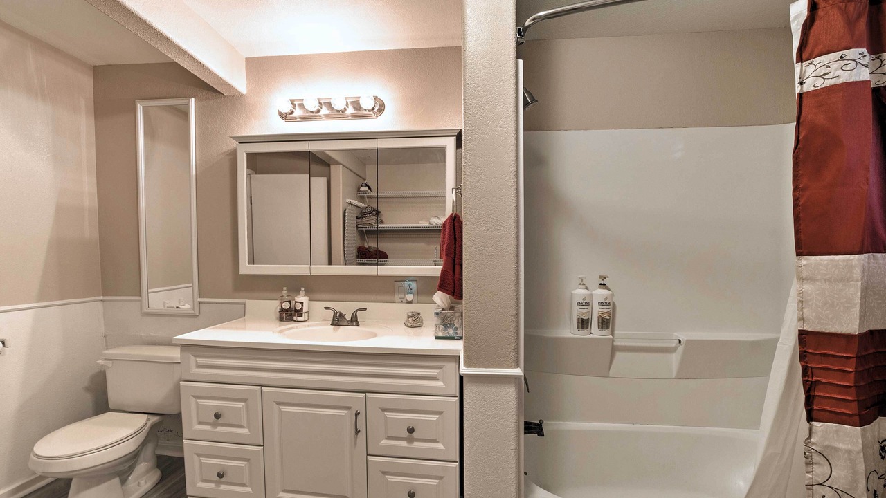 Photo of Bathroom in Hilo