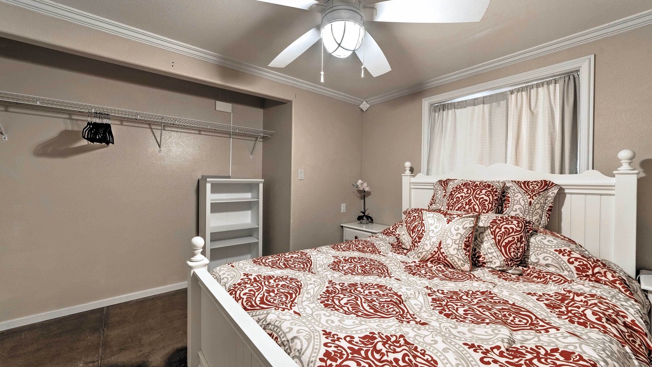 Photo of Bedroom in Hilo