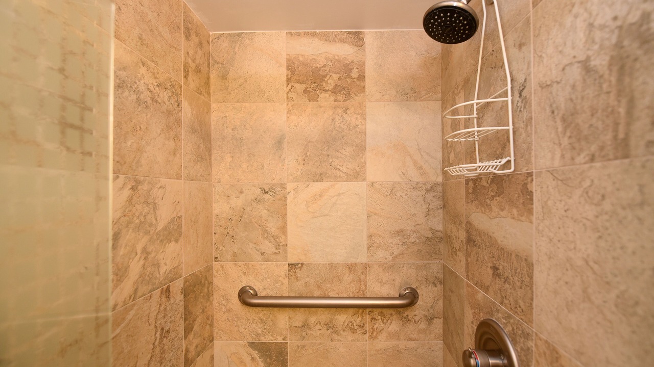 Photo of Bathroom in Kahana