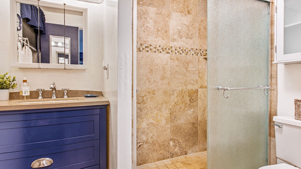 Photo of Bathroom in Kahana
