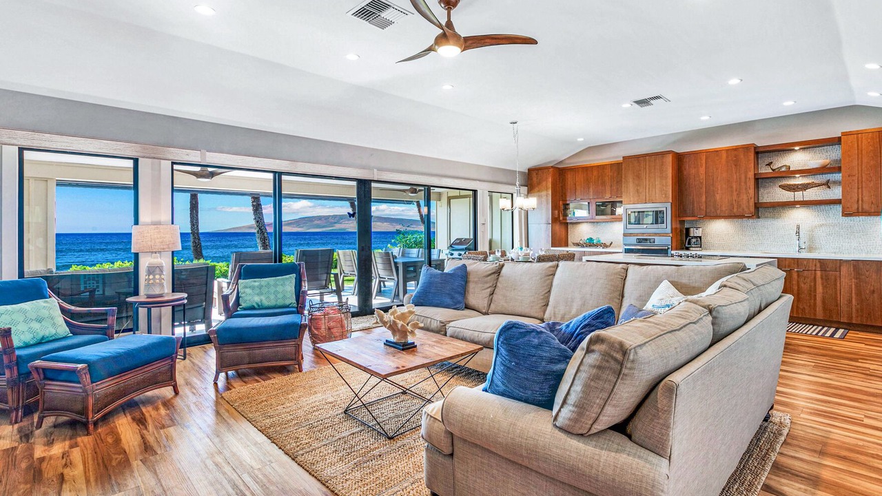 Photo of Livingroom in Downtown Lahaina