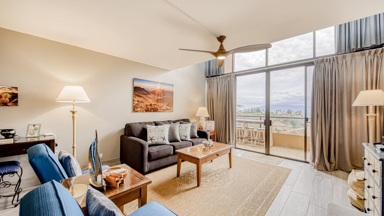 Photo of Livingroom in Kahana