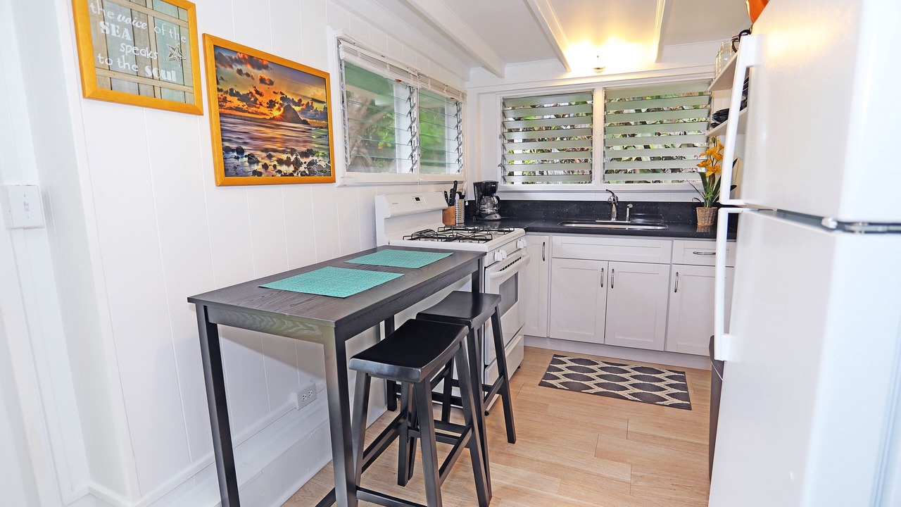 Photo of Kitchen in Ka'a'awa