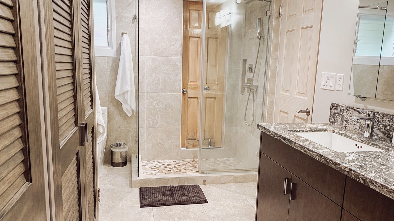 Photo of Bathroom in Portlock