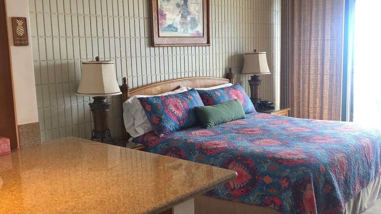 Photo of Bedroom in Historic Lahaina Front Street