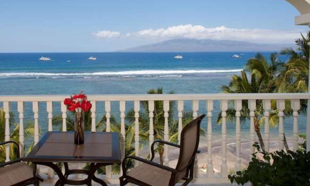 Photo of Patio Balcony in Historic Lahaina Front Street