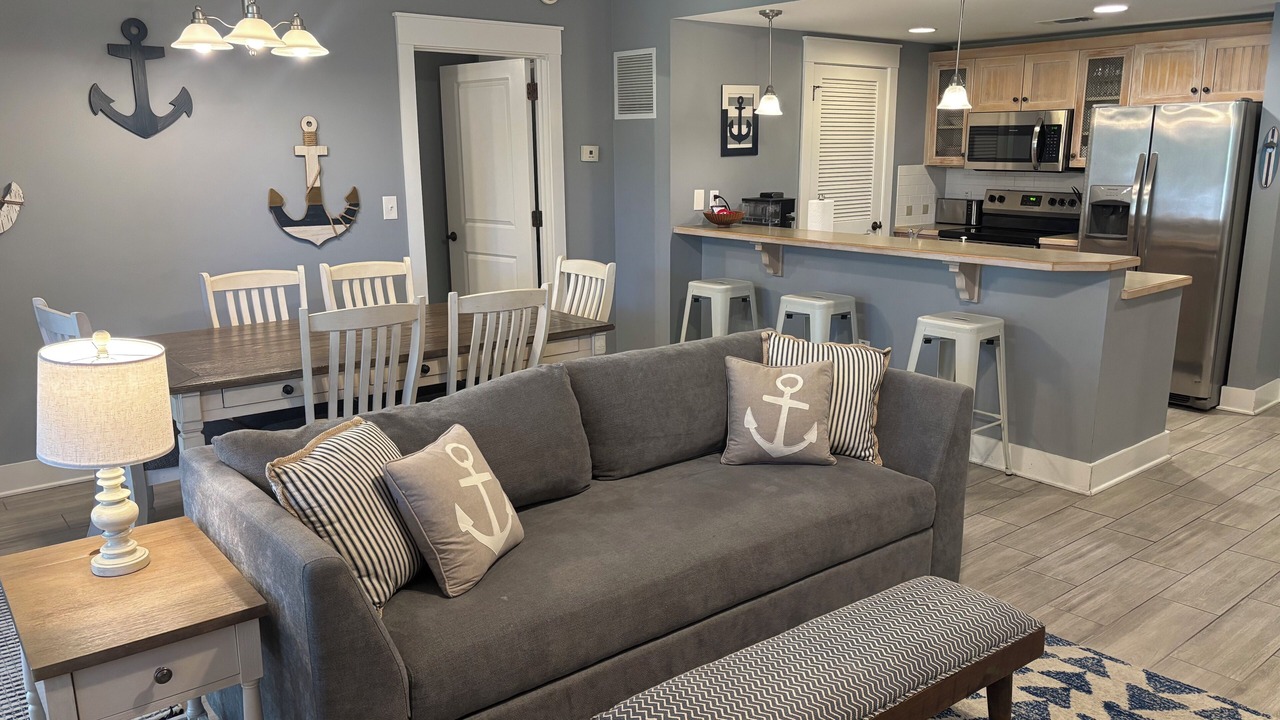 Photo of Bedroom in Baytowne Wharf