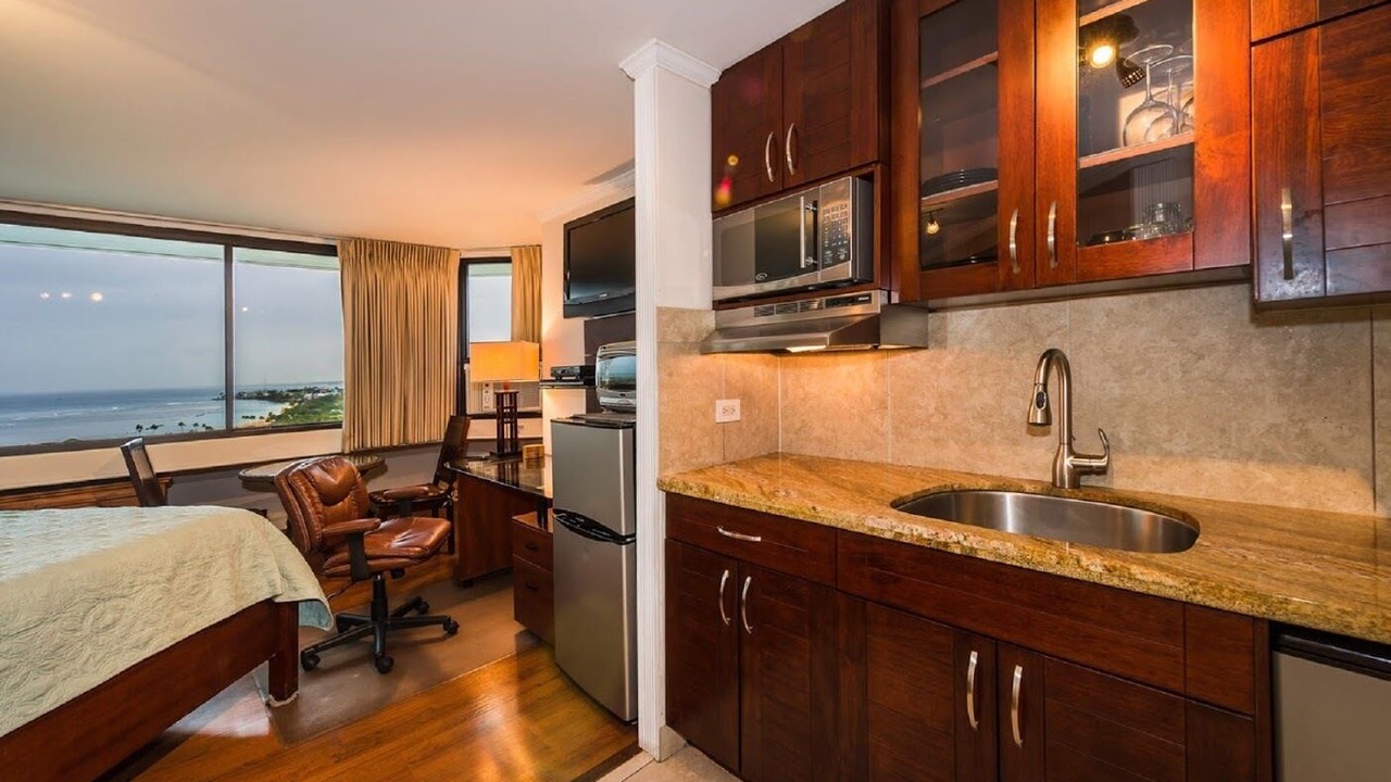 Photo of Bedroom in Waikiki