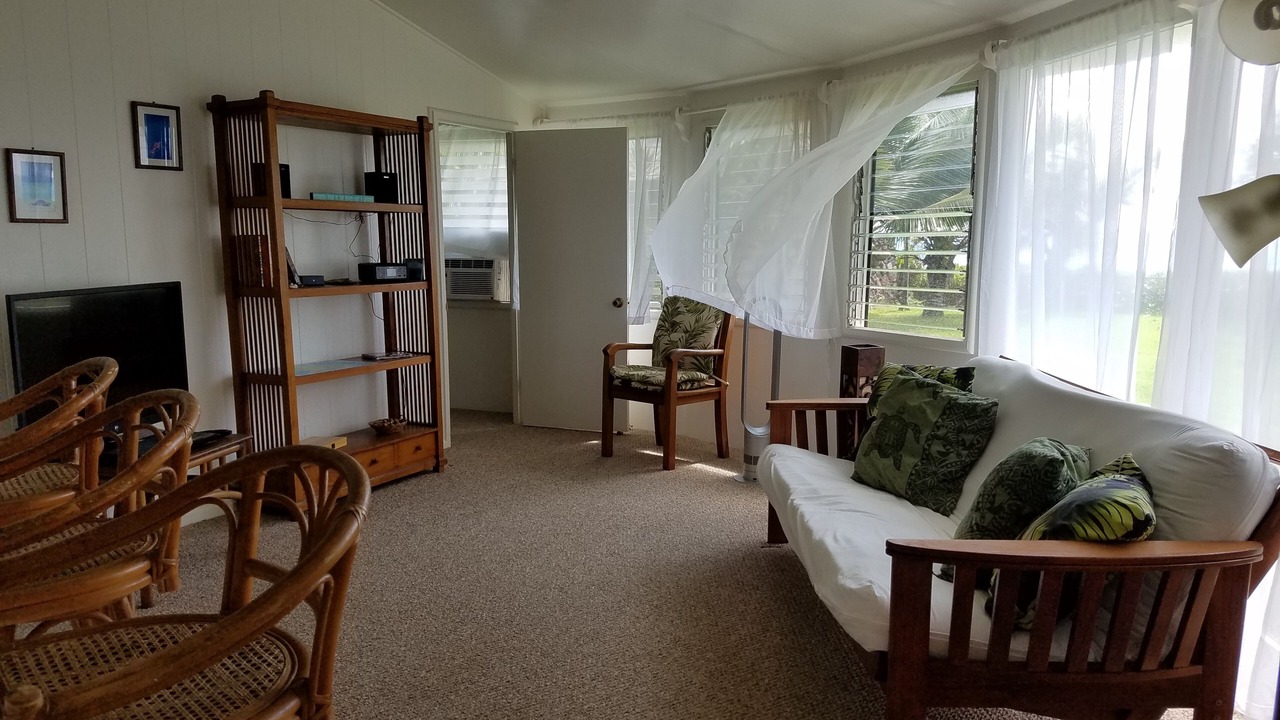 Photo of Livingroom in Makaha